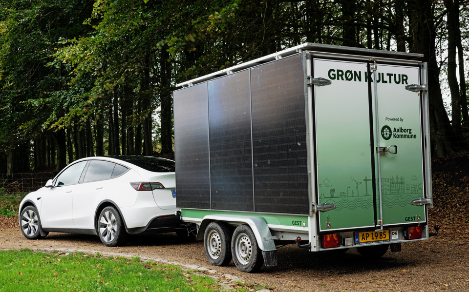 Battery trailer