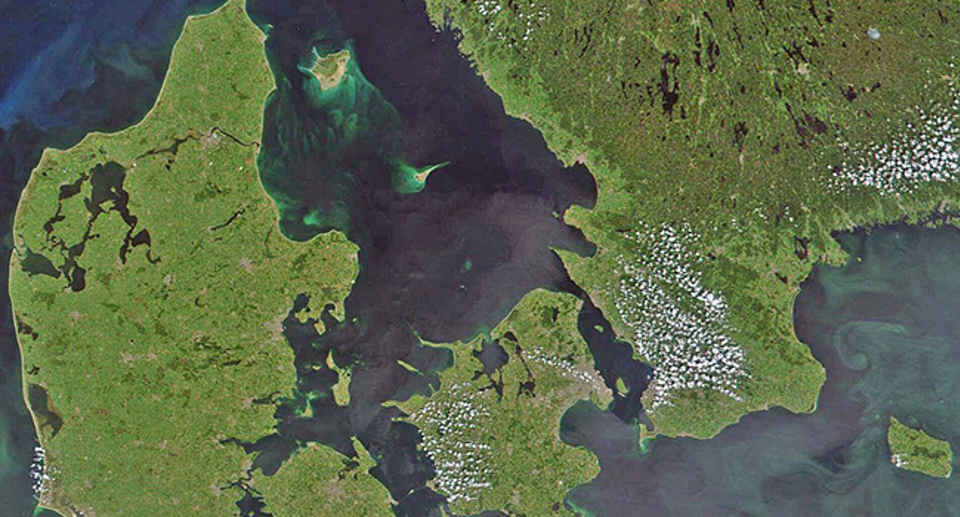 En sociologisk og geodemografisk kortlægning og analyse af mental sundhed i Danmark. Foto: Satellitbillede af Danmark